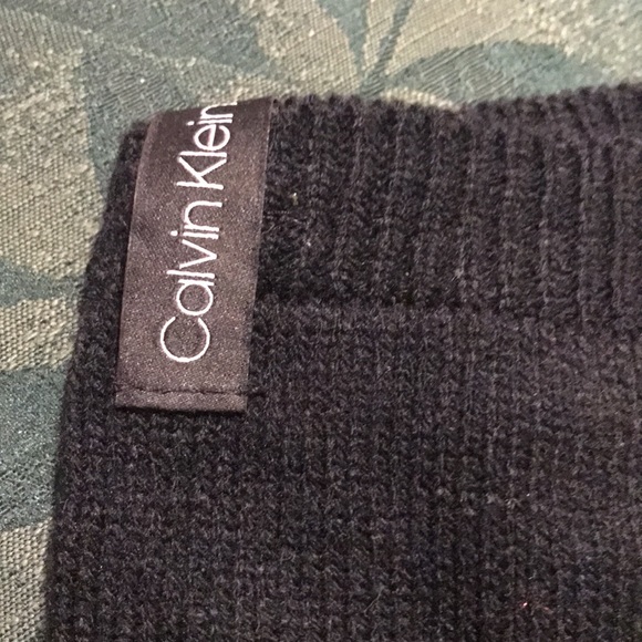 NWOT-Calvin Klein winter gloves - Picture 2 of 3